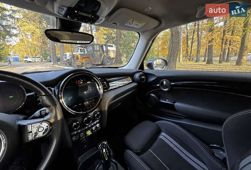 Хэтчбек MINI Cooper 2022 в Киеве
