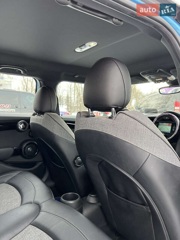 Хэтчбек MINI Cooper 2017 в Черкассах