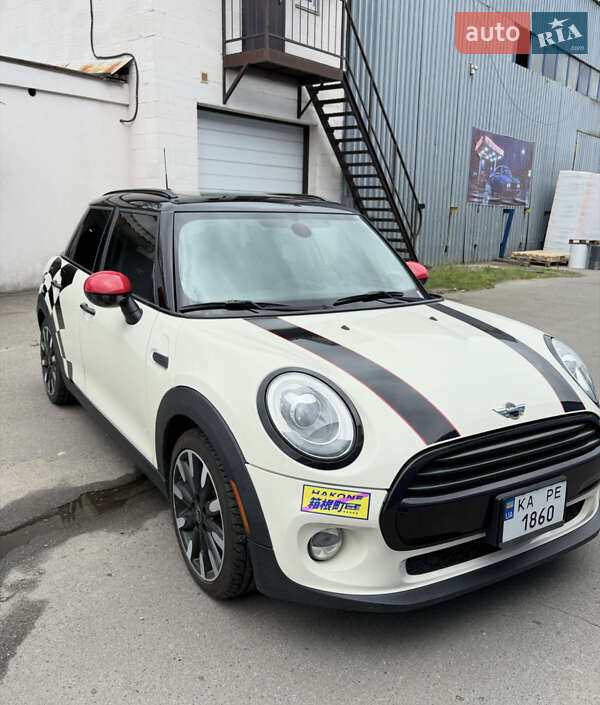 Хэтчбек MINI Cooper 2015 в Киеве