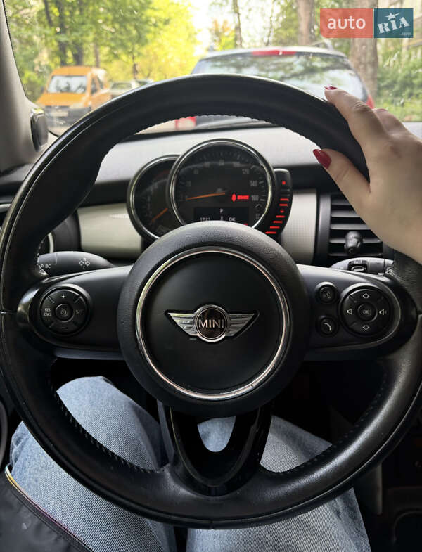 Хэтчбек MINI Cooper 2015 в Киеве
