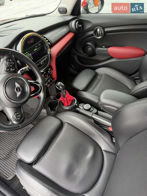 Хэтчбек MINI Cooper 2016 в Днепре