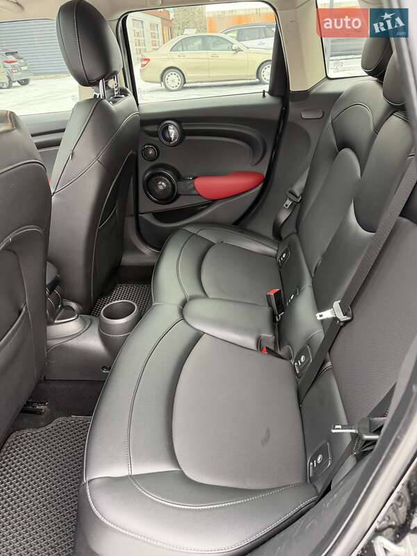 Хэтчбек MINI Cooper 2016 в Днепре