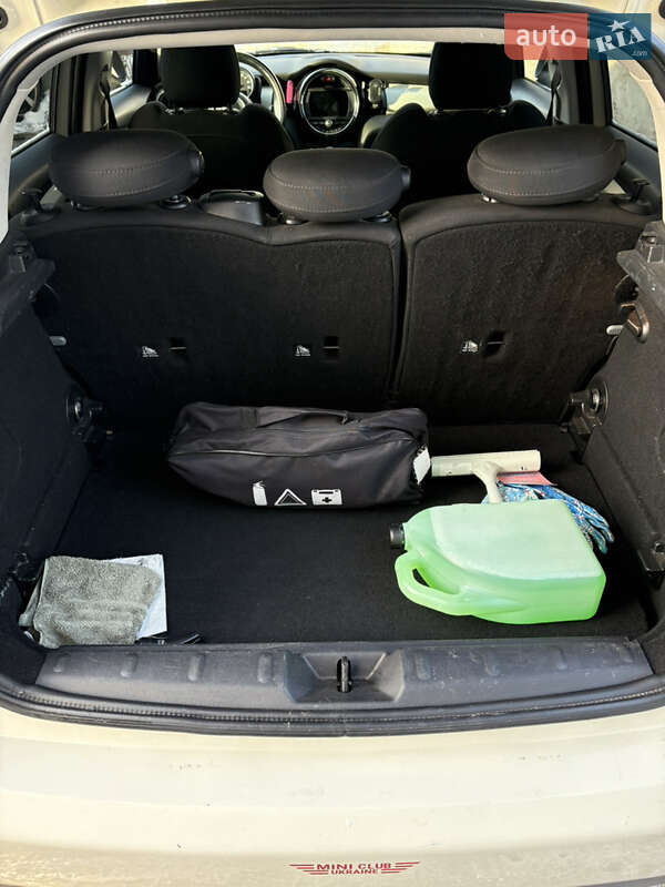 Хэтчбек MINI Cooper 2015 в Киеве