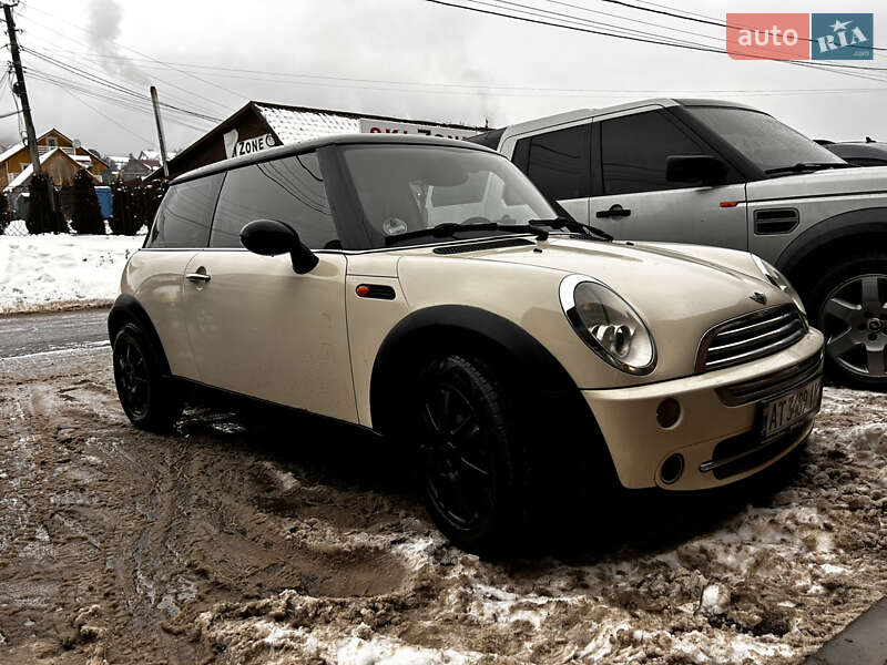 Хетчбек MINI Cooper 2004 в Поляниці