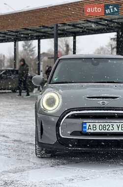 Хэтчбек MINI Cooper 2022 в Виннице