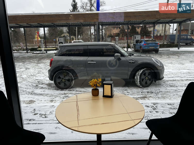 Хетчбек MINI Cooper 2022 в Вінниці