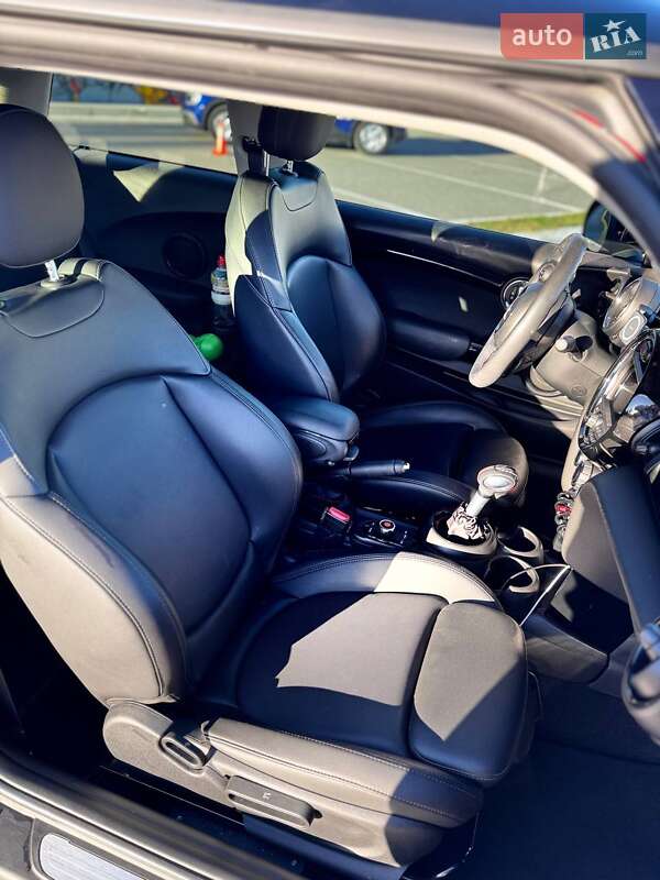 Хэтчбек MINI Cooper 2019 в Киеве фото 19 Хэтчбек MINI Cooper 2019 в Киеве
