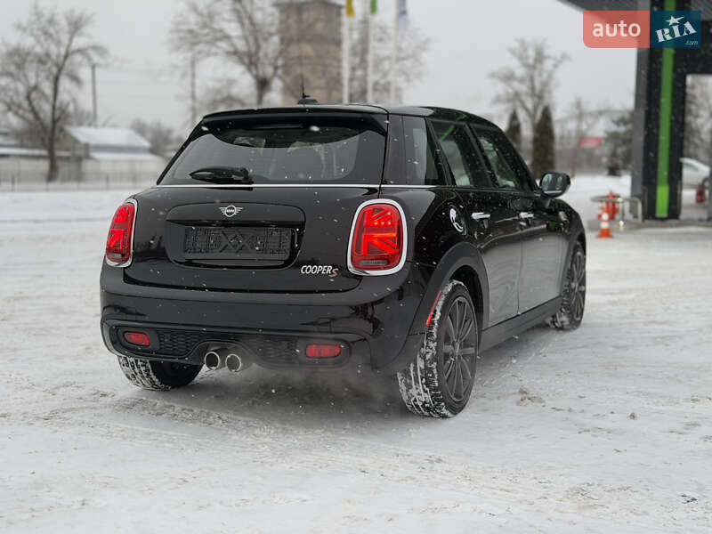Хэтчбек MINI Cooper 2021 в Киеве