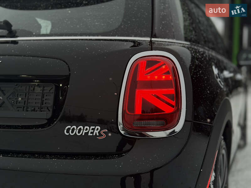Хэтчбек MINI Cooper 2021 в Киеве