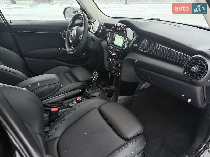 Хэтчбек MINI Cooper 2021 в Киеве