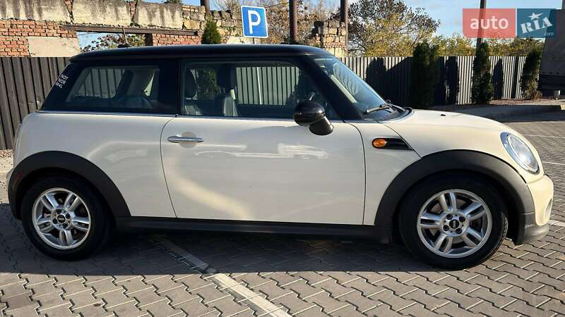 Хэтчбек MINI Cooper 2013 в Одессе