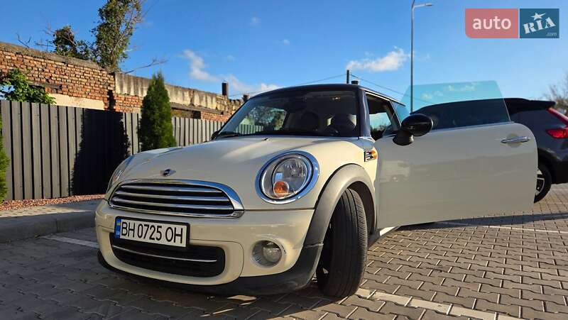 Хэтчбек MINI Cooper 2013 в Одессе