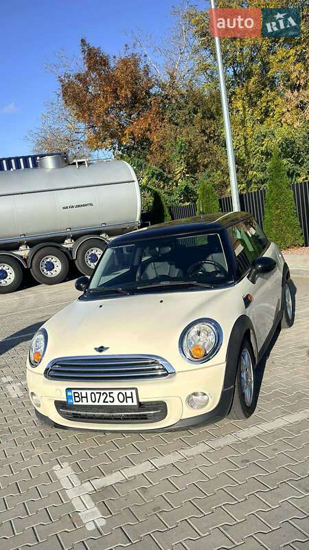 Хэтчбек MINI Cooper 2013 в Одессе