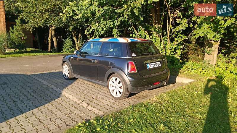 Хэтчбек MINI Cooper 2007 в Львове
