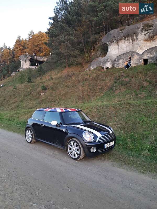 Хэтчбек MINI Cooper 2007 в Львове