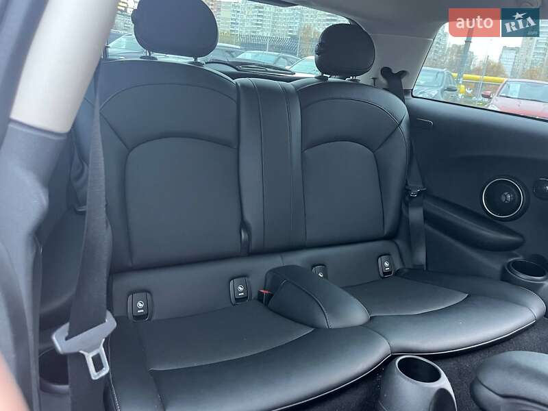 Хетчбек MINI Cooper 2015 в Києві