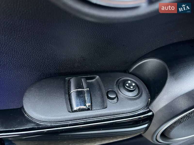 Хетчбек MINI Cooper 2015 в Києві