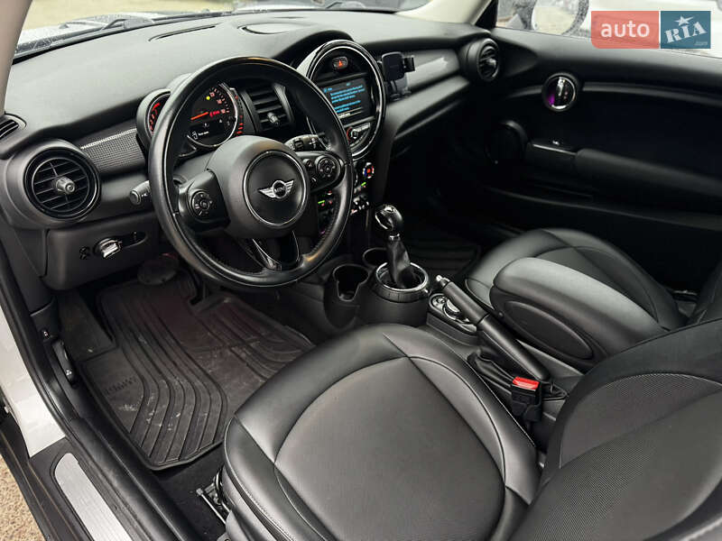 Хэтчбек MINI Cooper 2015 в Житомире