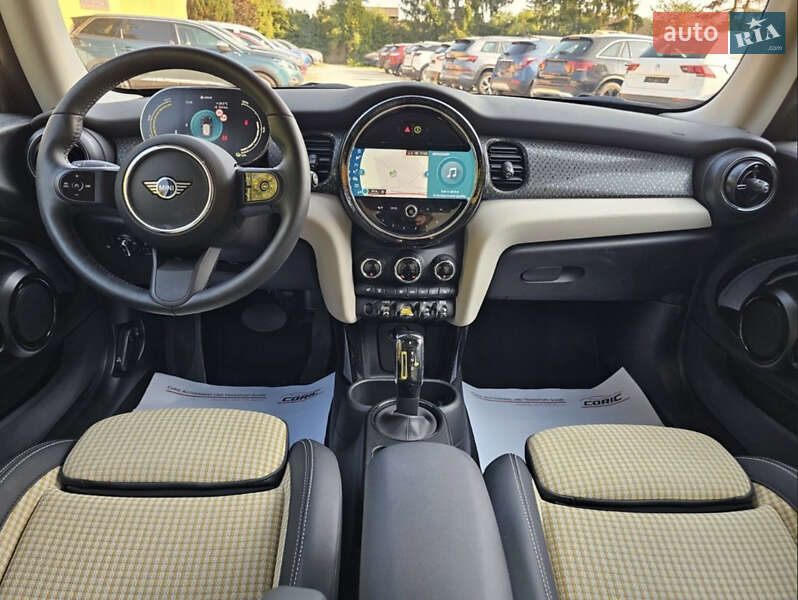 Хэтчбек MINI Cooper 2023 в Тячеве