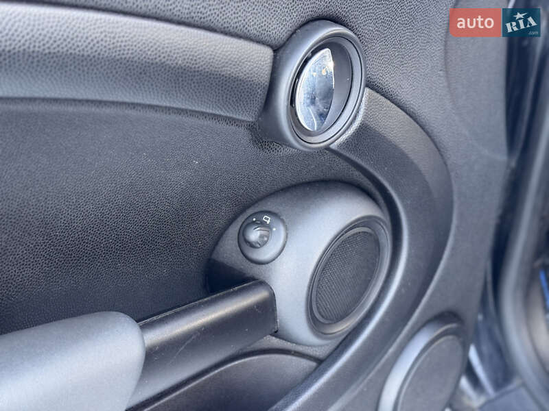 Хэтчбек MINI Cooper 2011 в Ровно