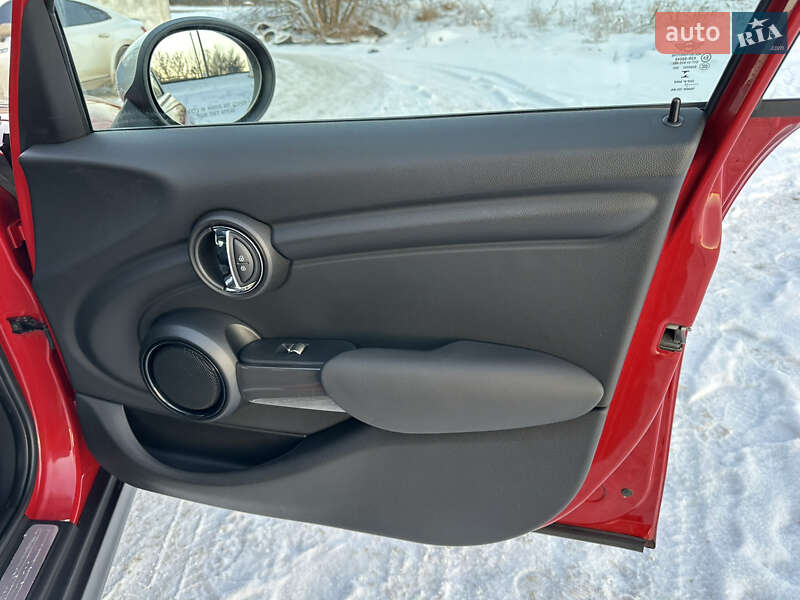 Хетчбек MINI Cooper 2017 в Києві
