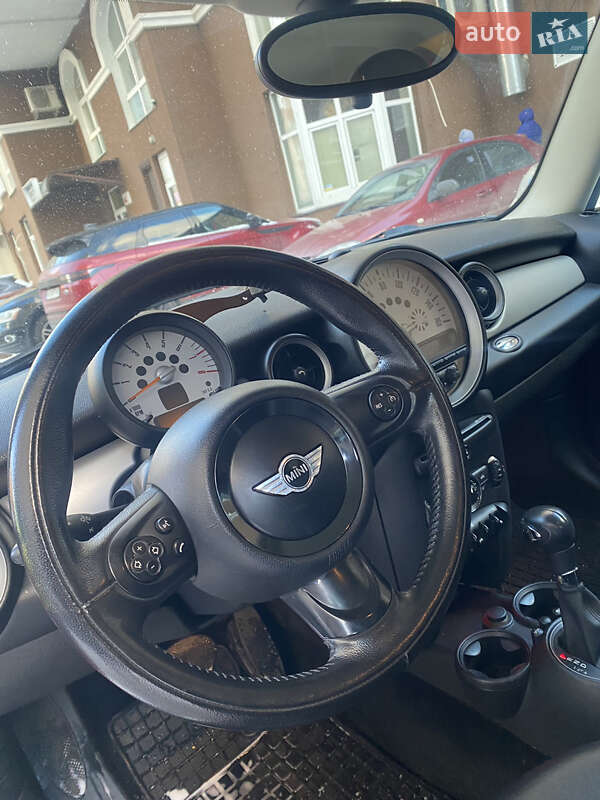 Хэтчбек MINI Cooper 2012 в Киеве