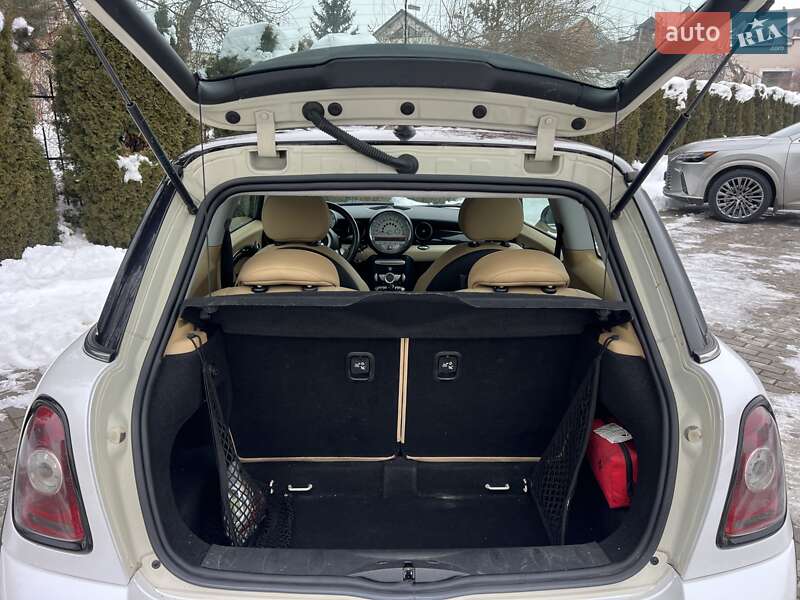 Хетчбек MINI Cooper 2009 в Львові фото 11 Хетчбек MINI Cooper 2009 в Львові