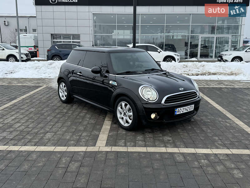 Хэтчбек MINI Cooper 2009 в Мукачево