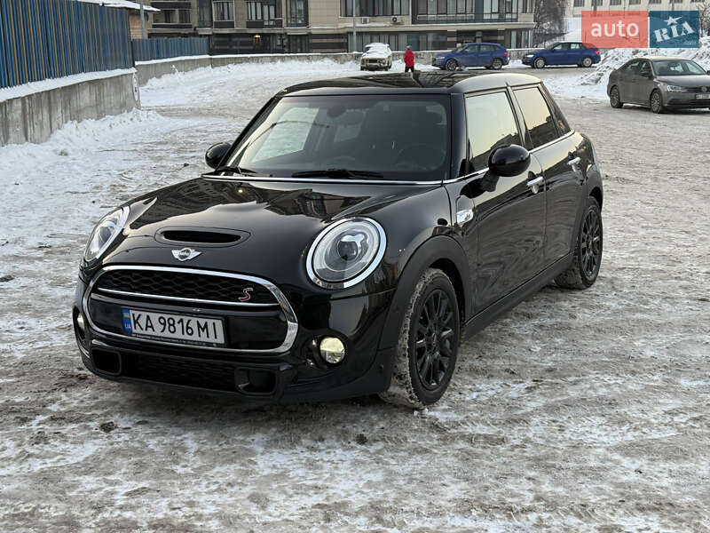 Хетчбек MINI Cooper 2017 в Києві
