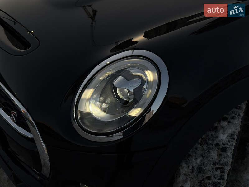 Хетчбек MINI Cooper 2017 в Києві