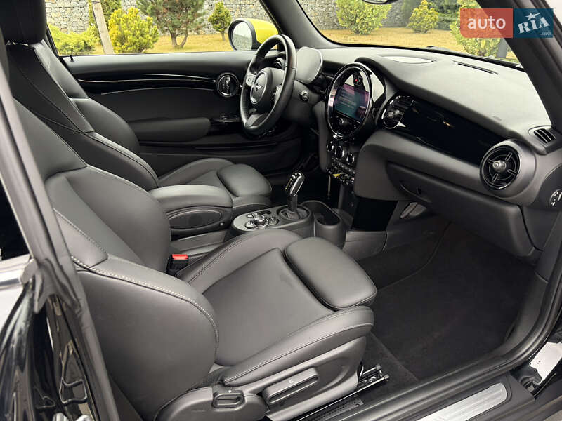 Хэтчбек MINI Cooper 2022 в Ужгороде