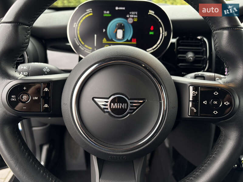 Хэтчбек MINI Cooper 2022 в Ужгороде