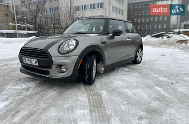 Хэтчбек MINI Cooper 2016 в Киеве