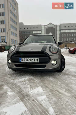 Хэтчбек MINI Cooper 2016 в Киеве