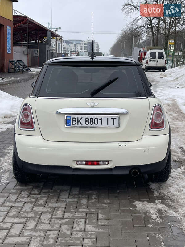 Хэтчбек MINI Cooper 2011 в Ровно фото 4 Хэтчбек MINI Cooper 2011 в Ровно
