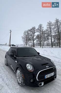 Хетчбек MINI Cooper 2016 в Овручі Хетчбек MINI Cooper 2016 в Овручі