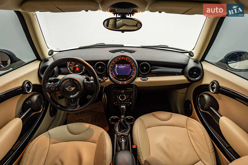 Хэтчбек MINI Cooper 2010 в Киеве