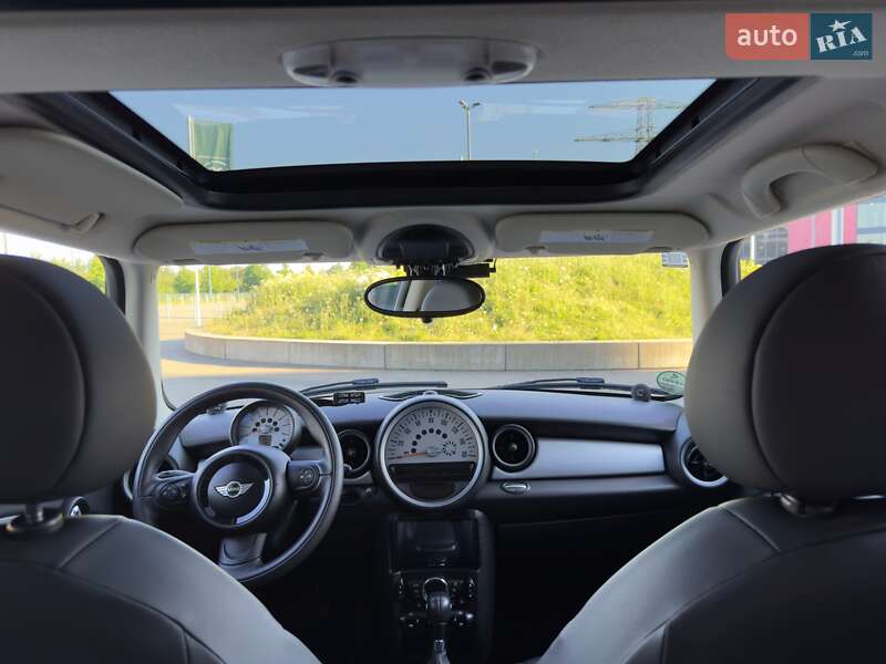 Хэтчбек MINI Cooper 2013 в Ужгороде