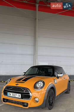 Хэтчбек MINI Cooper 2014 в Ровно