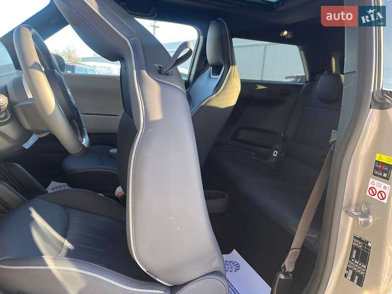 Хэтчбек MINI Cooper 2024 в Львове