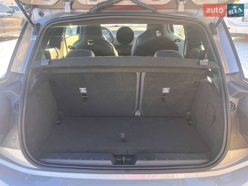 Хэтчбек MINI Cooper 2024 в Львове