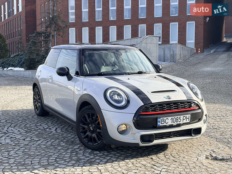 Хетчбек MINI Cooper 2016 в Дніпрі