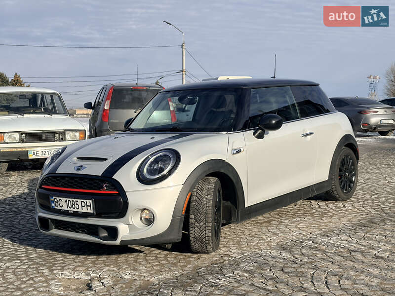 Хетчбек MINI Cooper 2016 в Дніпрі