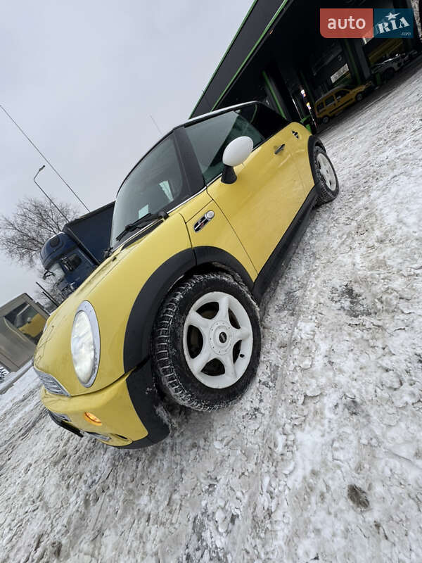 Хетчбек MINI Cooper 2004 в Києві фото 8 Хетчбек MINI Cooper 2004 в Києві