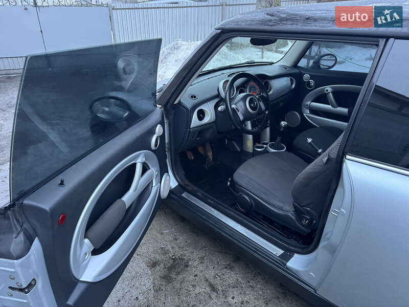 Хэтчбек MINI Cooper 2003 в Тульчине фото 6 Хэтчбек MINI Cooper 2003 в Тульчине