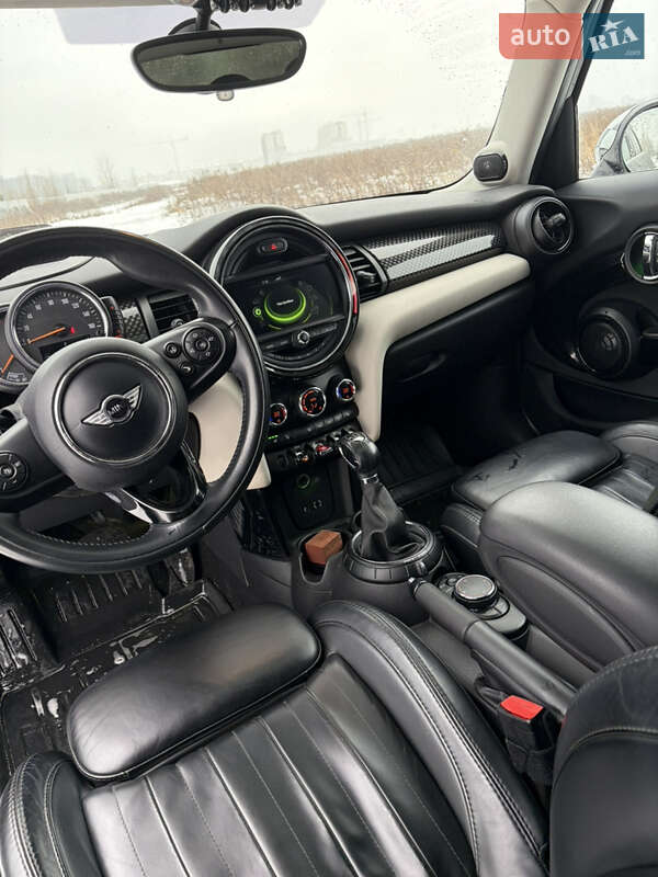 Хэтчбек MINI Cooper 2015 в Киеве