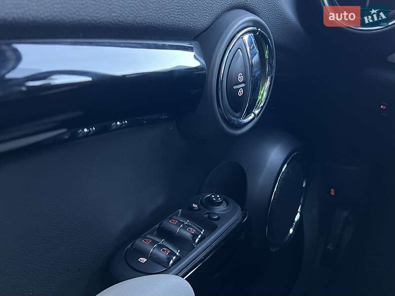 Хетчбек MINI Cooper 2018 в Києві фото 23 Хетчбек MINI Cooper 2018 в Києві