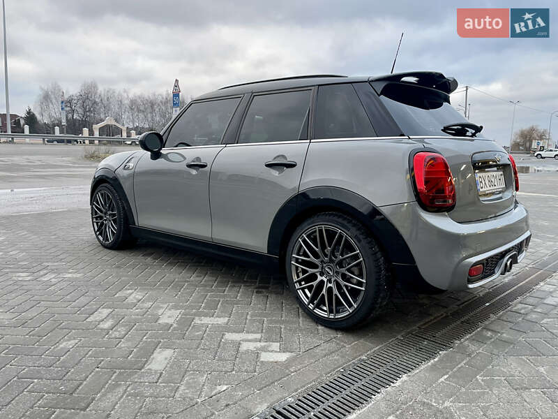 Хэтчбек MINI Cooper 2016 в Днепре фото 12 Хэтчбек MINI Cooper 2016 в Днепре