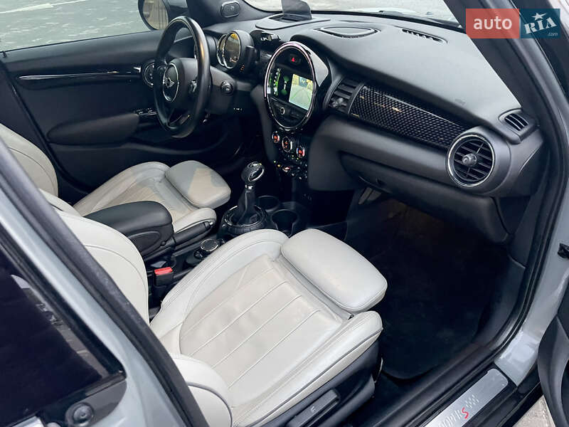 Хэтчбек MINI Cooper 2016 в Днепре фото 28 Хэтчбек MINI Cooper 2016 в Днепре