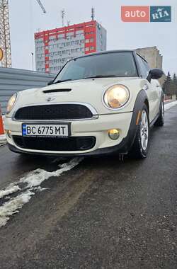 Хэтчбек MINI Cooper 2010 в Львове